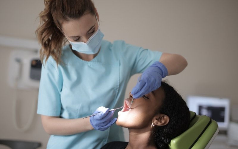 Featured image for “Signs You Need to Visit an Emergency Dentist Immediately”